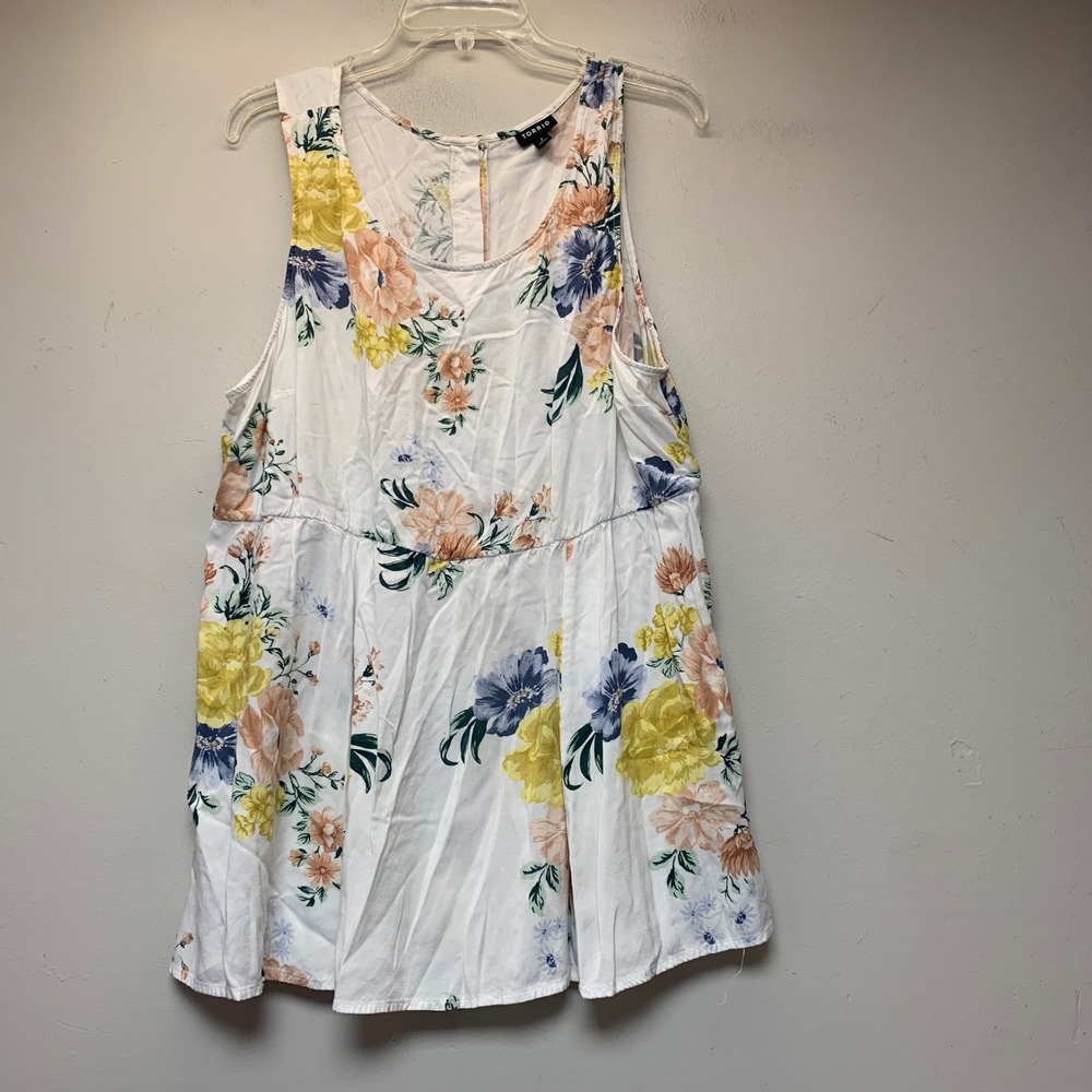 Torrid Babydoll Tank Top Womens 2 White Floral Excellent Button Backโ Rayon